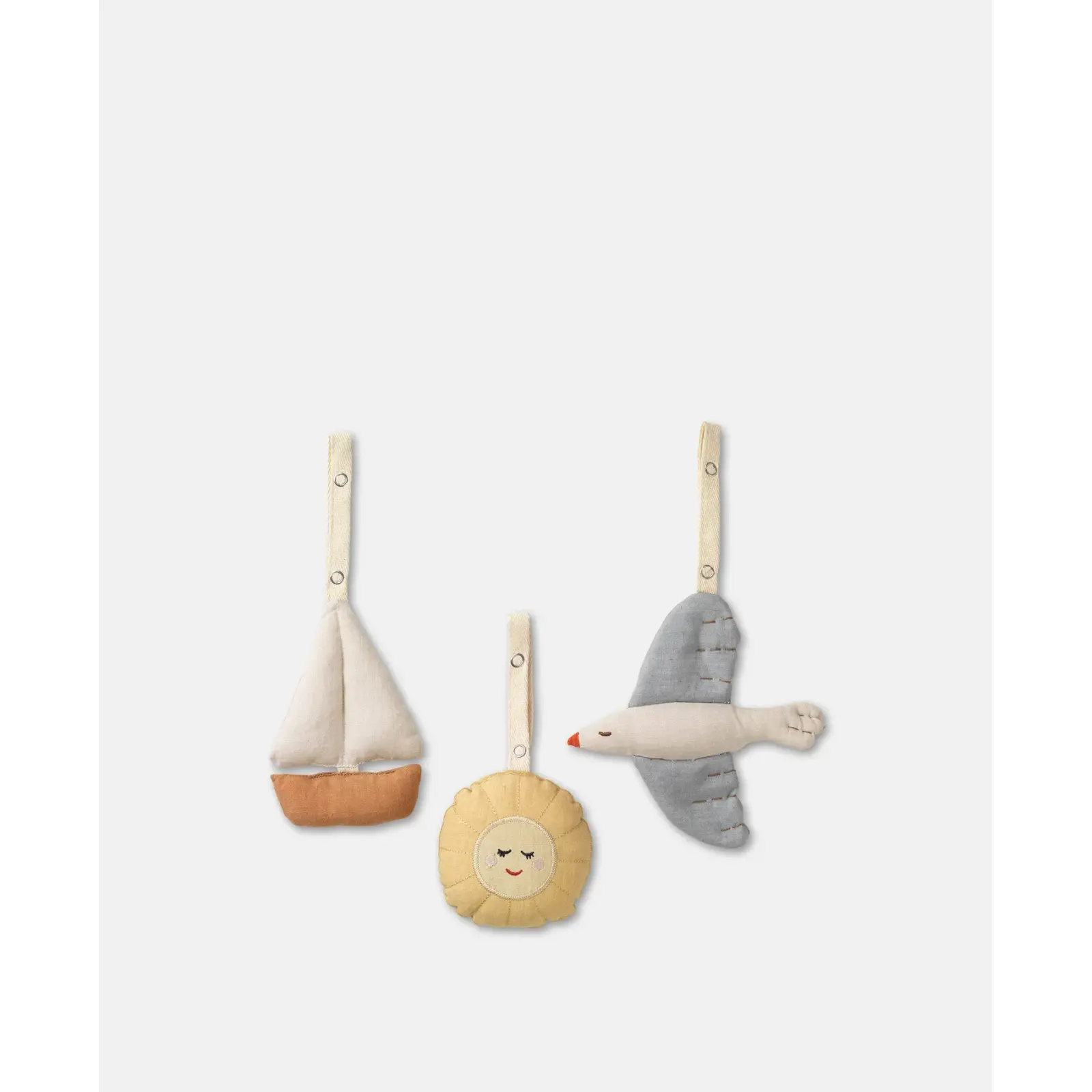 Oliver Furniture - Dear April - Nemo Spielzeug zum Aufhängen Sailboats