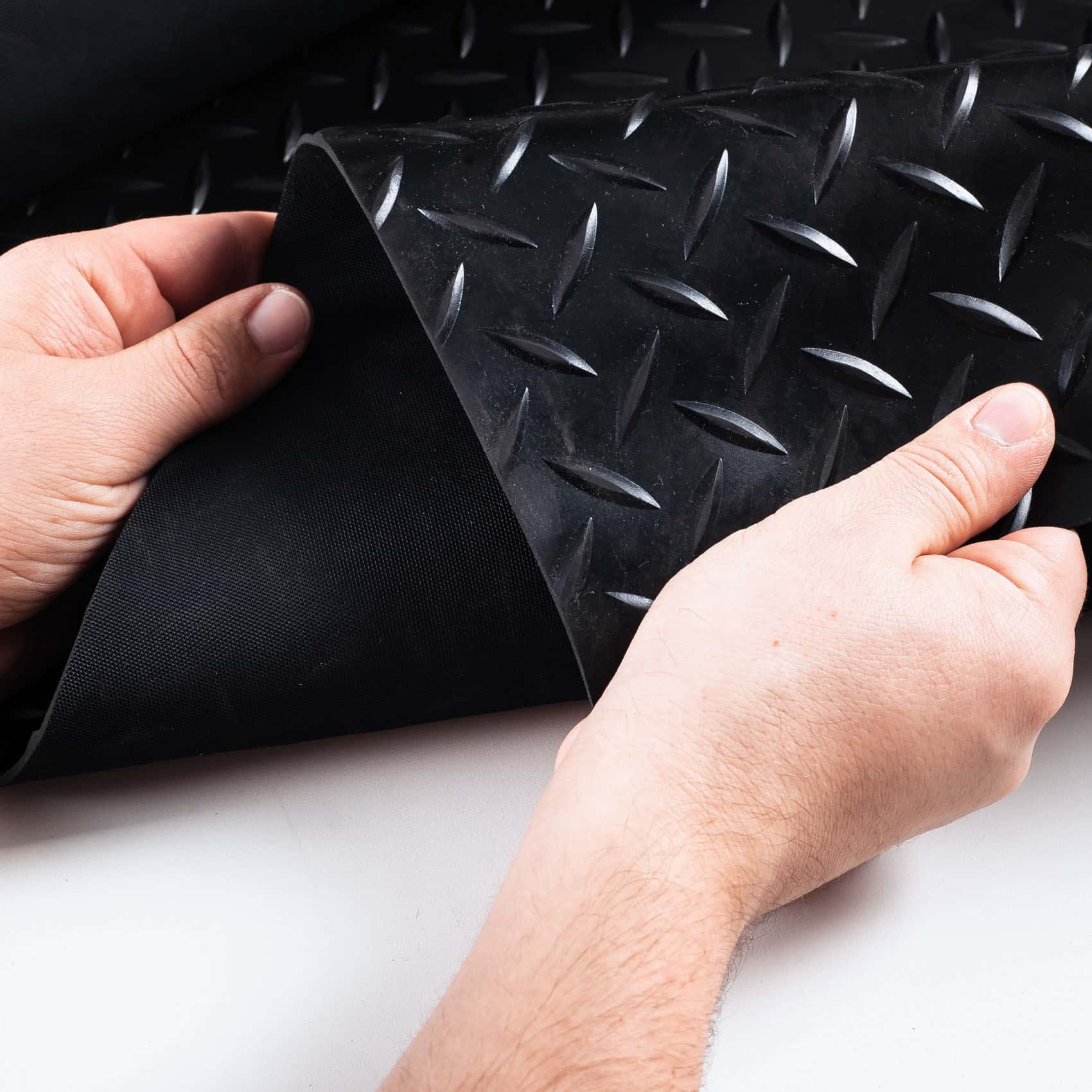 Gummimatte Meterware SBR Gummiplatte Riffelblech Gummi Bodenbelag Schwarz Stärke: 3mm 100cm Breit Gummiläufer 50 x 100cm