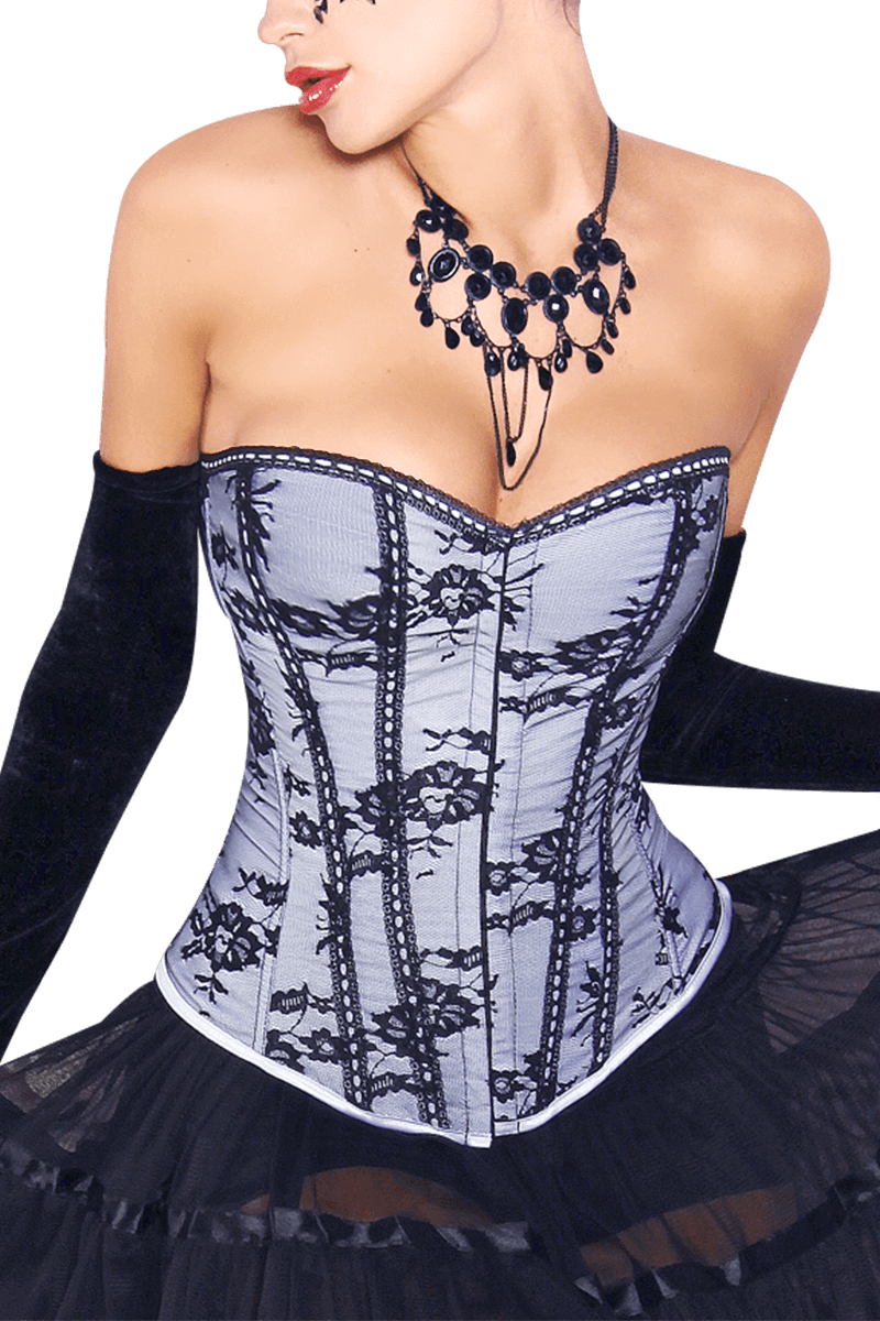 Weiße Corsage mit Spitze