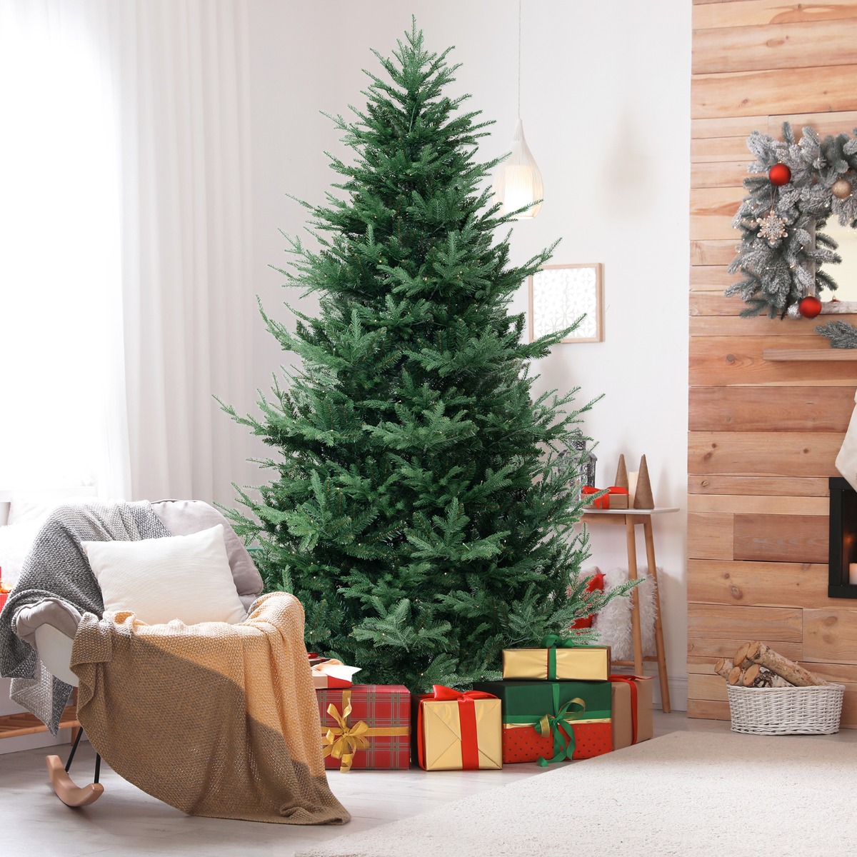 240 cm Künstlicher Weihnachtsbaum mit 450 Warmweißen LED Lichtern Tannenbaum