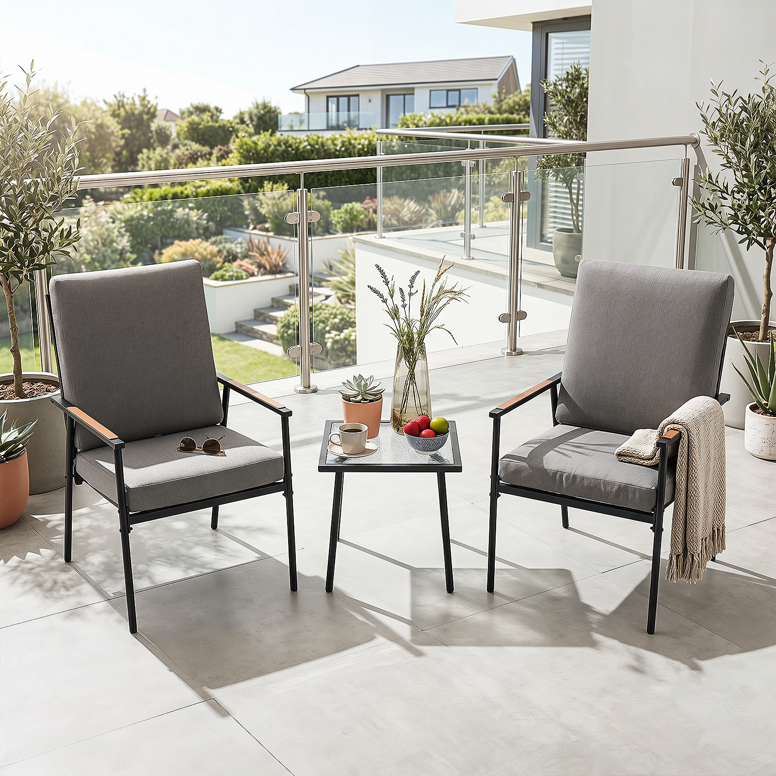 3-teiliges Gartenmöbel Set Balkonmöbel mit 2 Stühlen aus Metallrahmen & Tisch mit Glasplatte Grau