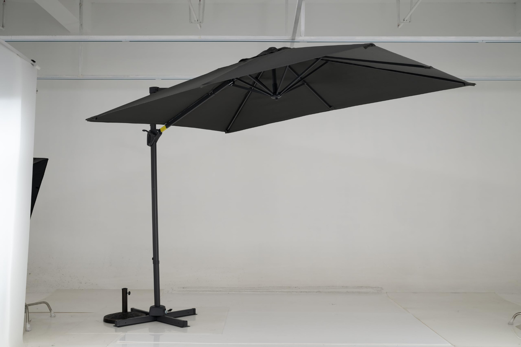 300 x 200 cm Rechteckiger Sonnenschirm Neigbarer Ampelschirm mit Kurbel Fußpedal & Kreuzsockel Grau