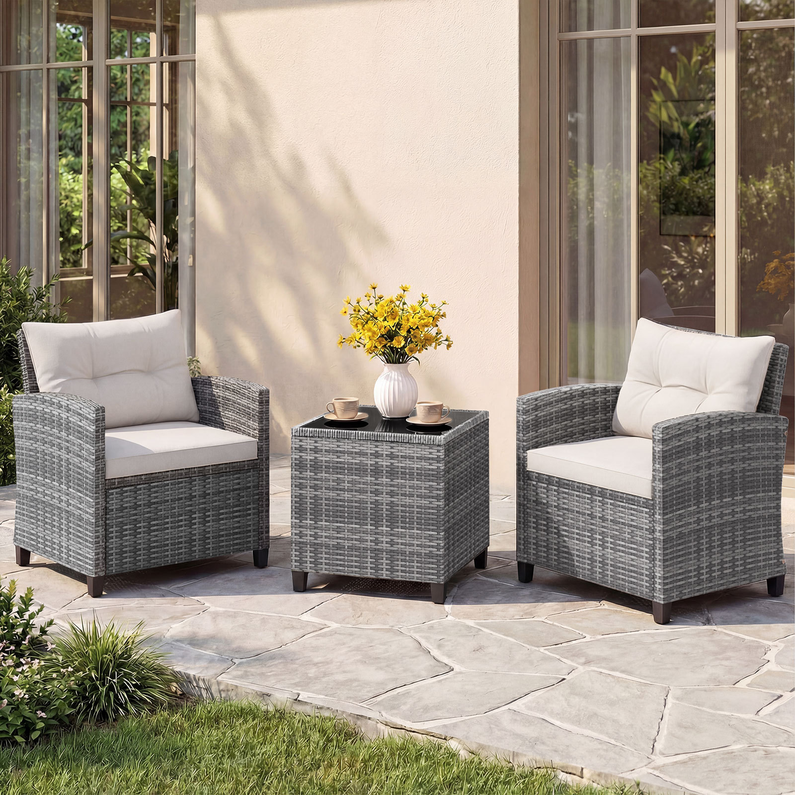 Rattan Gartenmöbel Set 3-Teiliges Balkonmöbel mit 2 Sessel und Tisch mit Sicherheitsglas-Tischplatte Weiß