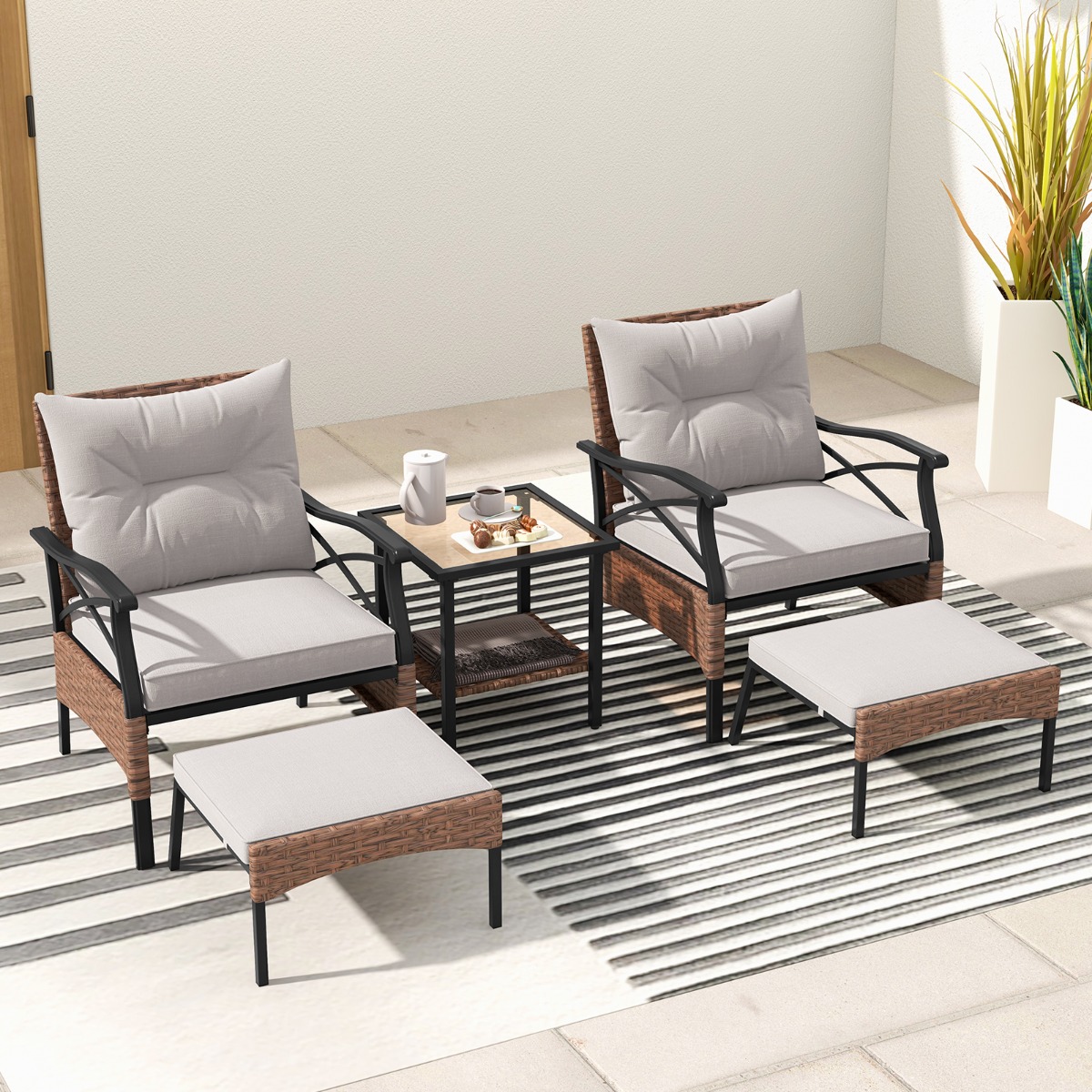 5tlg. Gartenmöbel Set aus PE-Polyrattan inkl. Hocker & Tisch & 2 Stühle mit Kissen Balkonset