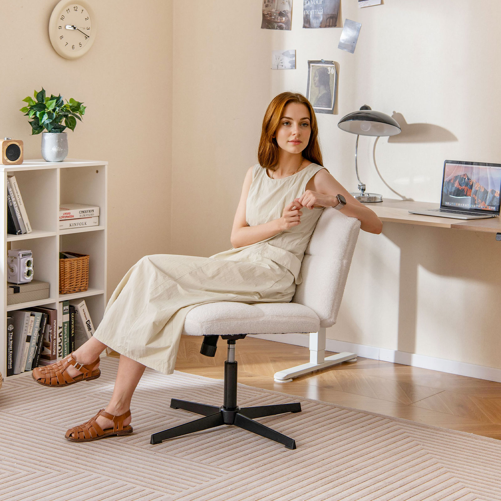 Bürostuhl ohne Armlehnen höhenverstellbarer Schneidersitz Stuhl mit Wippfunktion armloser Schreibtischstuhl Beige