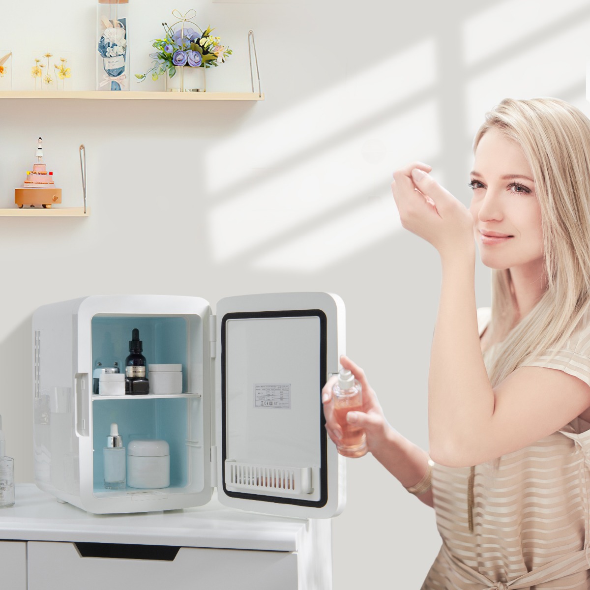 Mini-Kühlschrank 10 L tragbarer Kühlschrank mit LED-Spiegel 23 x 28 x 34 cm Weiß