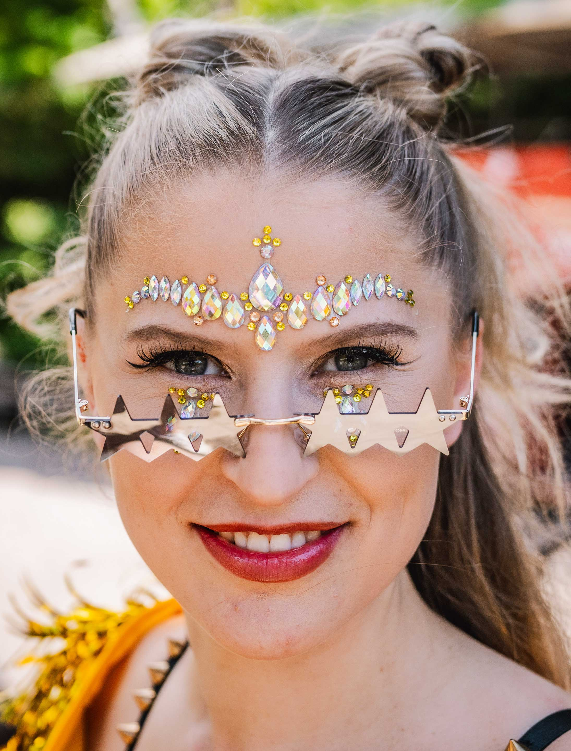 Kostümzubehör Brille mit 3 Sternen schwarz