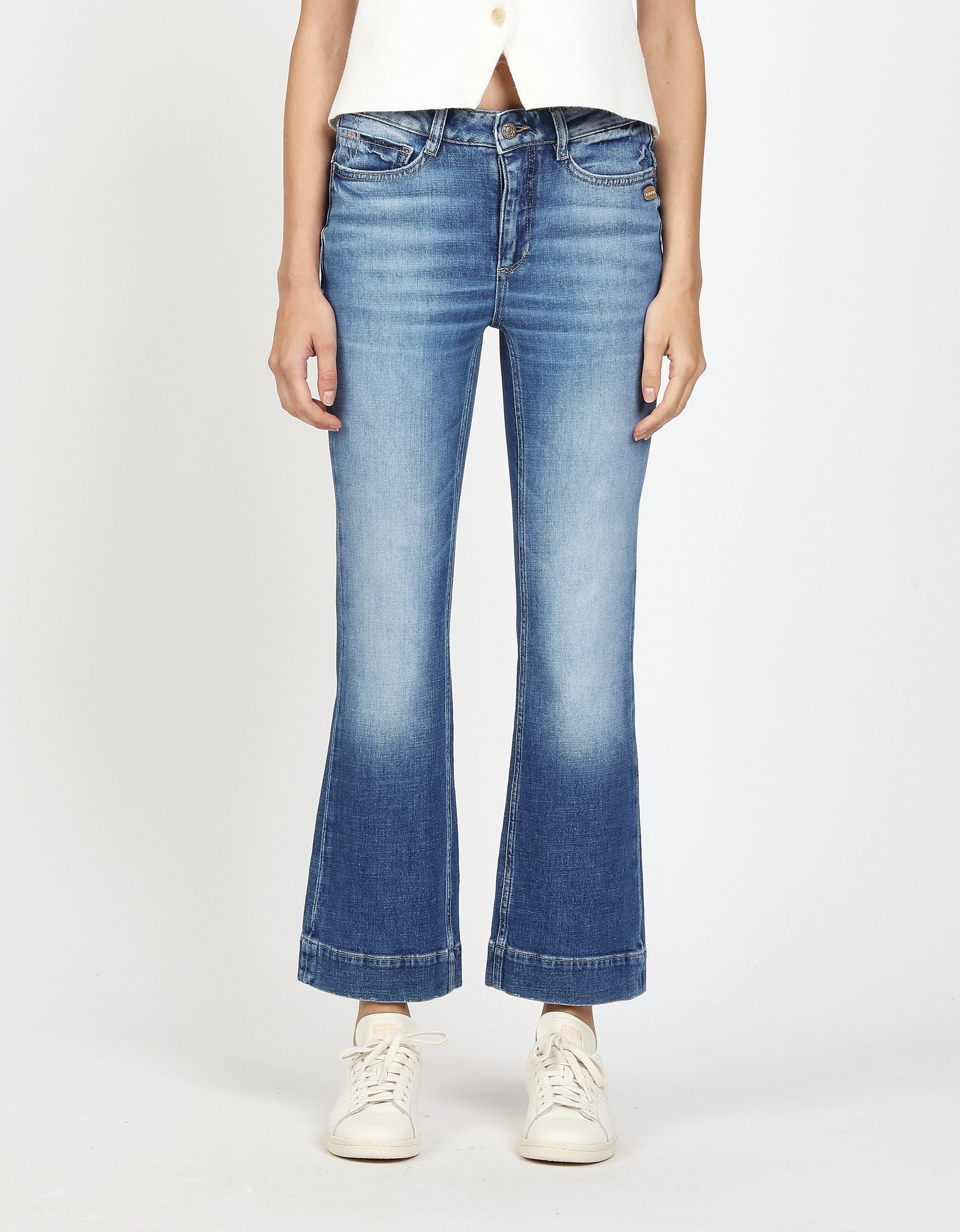 GANG Damen Jeans 94MAXIMA KICK - flared fit Jeans slight authentic midblue