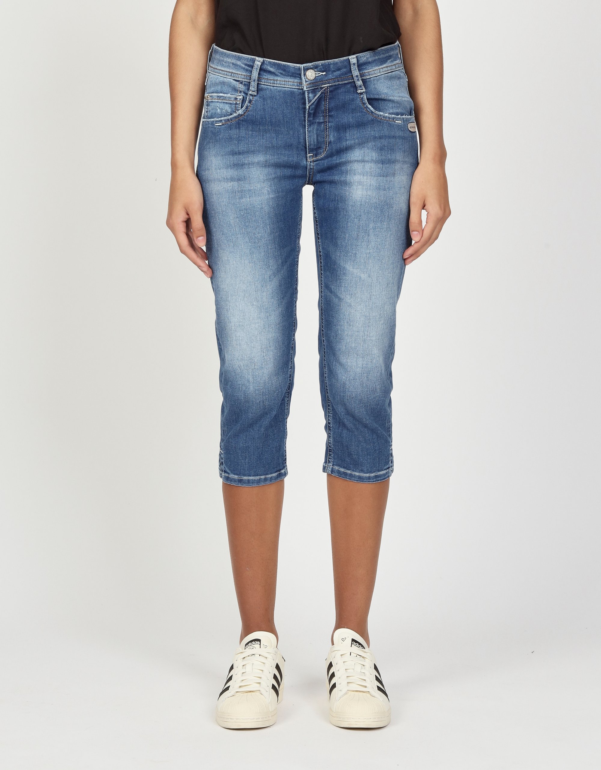 GANG Damen Jeans 94AMELIE CAPRI - relaxed fit Jeans mid vintage wash