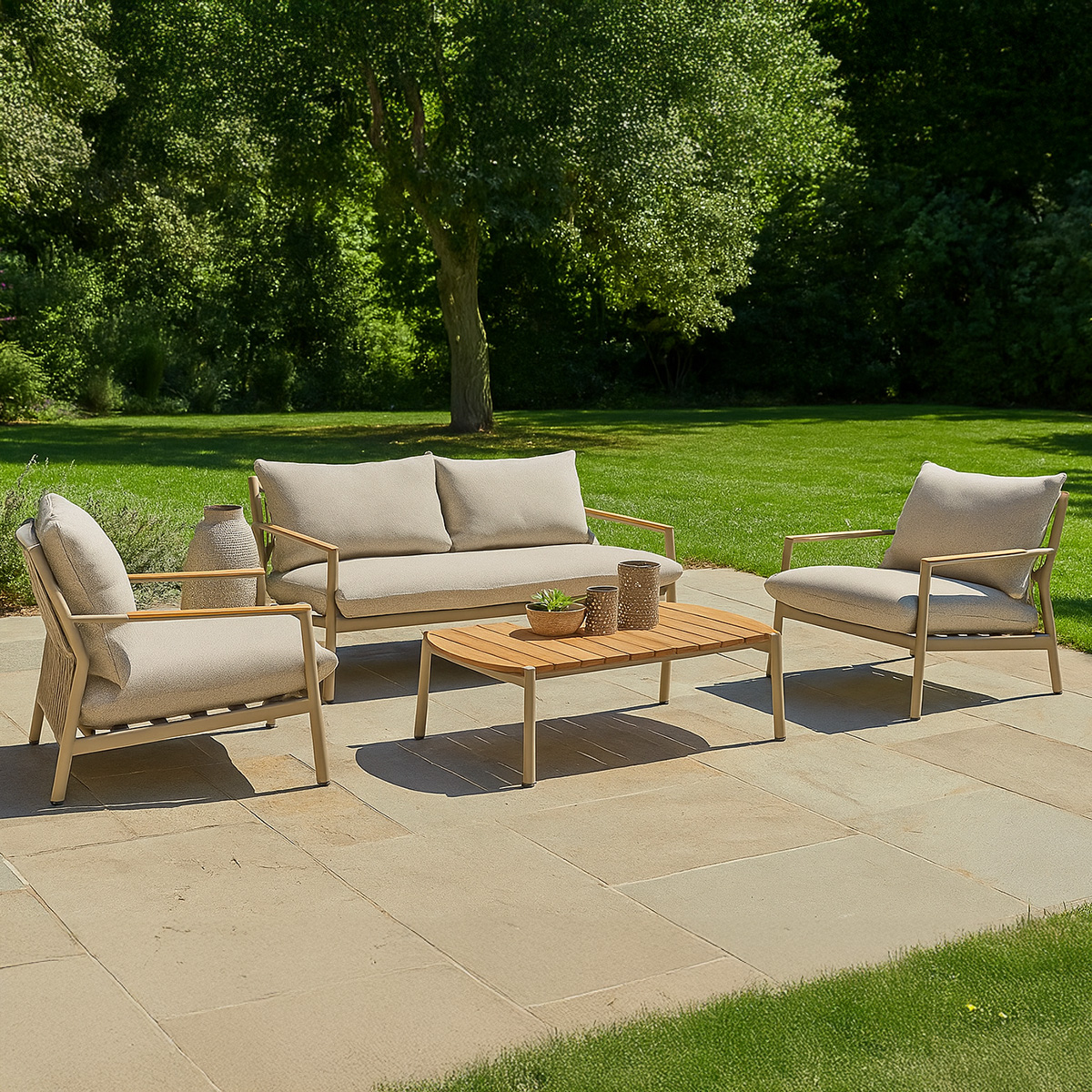 Lola Monaco Loungemöbel Set 4-teilig Alu Sand Teak / Rope Ivory / Kissen Beige mit Kaffeetisch