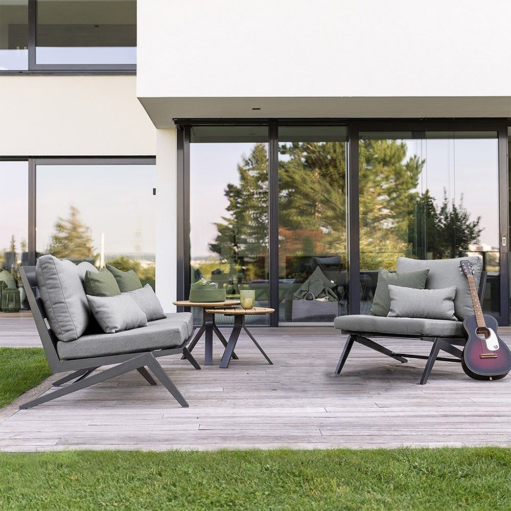 Stern Jackie Lounge Set 2-Sitzer und Loungesessel Alu anthrazit Kissen seidengrau mit Beistelltisch Tischplatte Teak