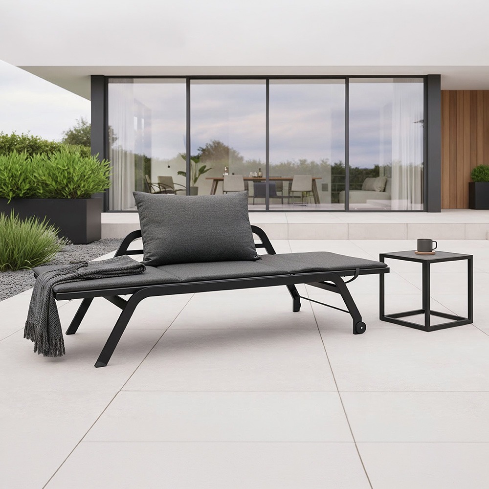 Stern NOVI Aluminium Set 2-teilig Novi Aluminium schwarz matt mit einer Rollenliege/Bank und einem Beistelltisch 45x45x45 cm Tischplatte Dekton Lava anthrazit