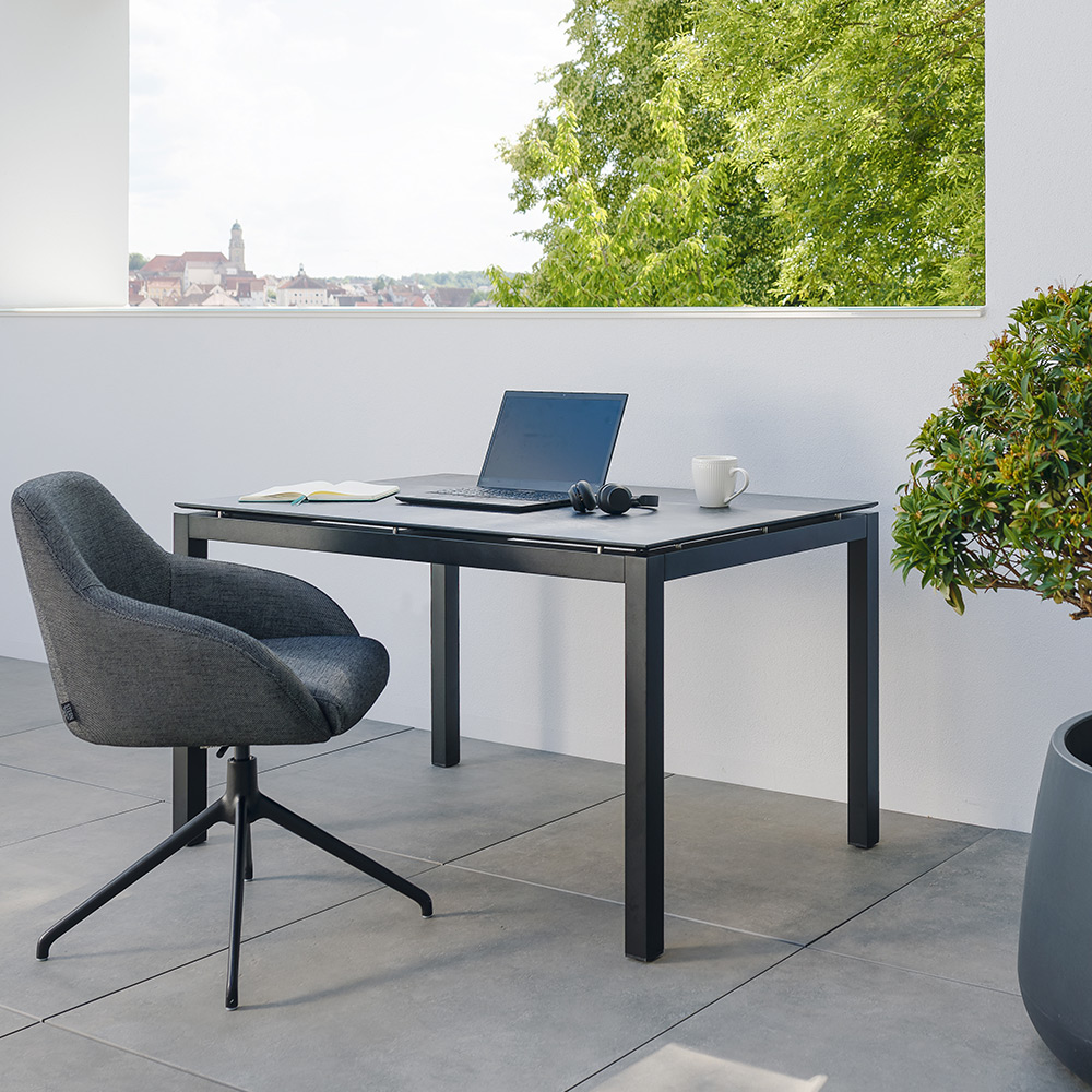 Stern Turn Drehstuhl fürs Büro mit dem Tisch