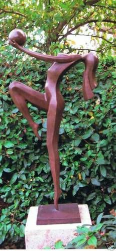 Bronzefigur Chloe groß