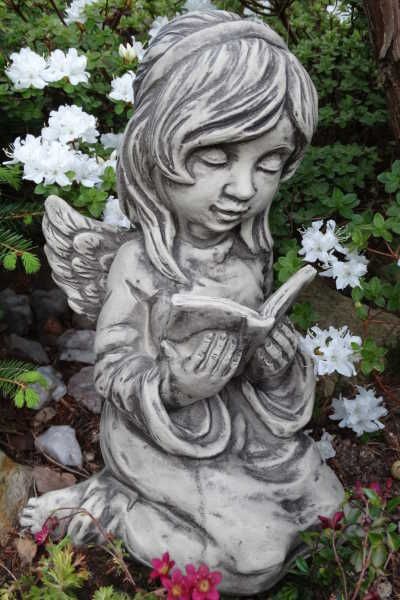 Gartenfigur Engel 'ARELLA', mit Buch, Steinguss - Original von Vidroflor