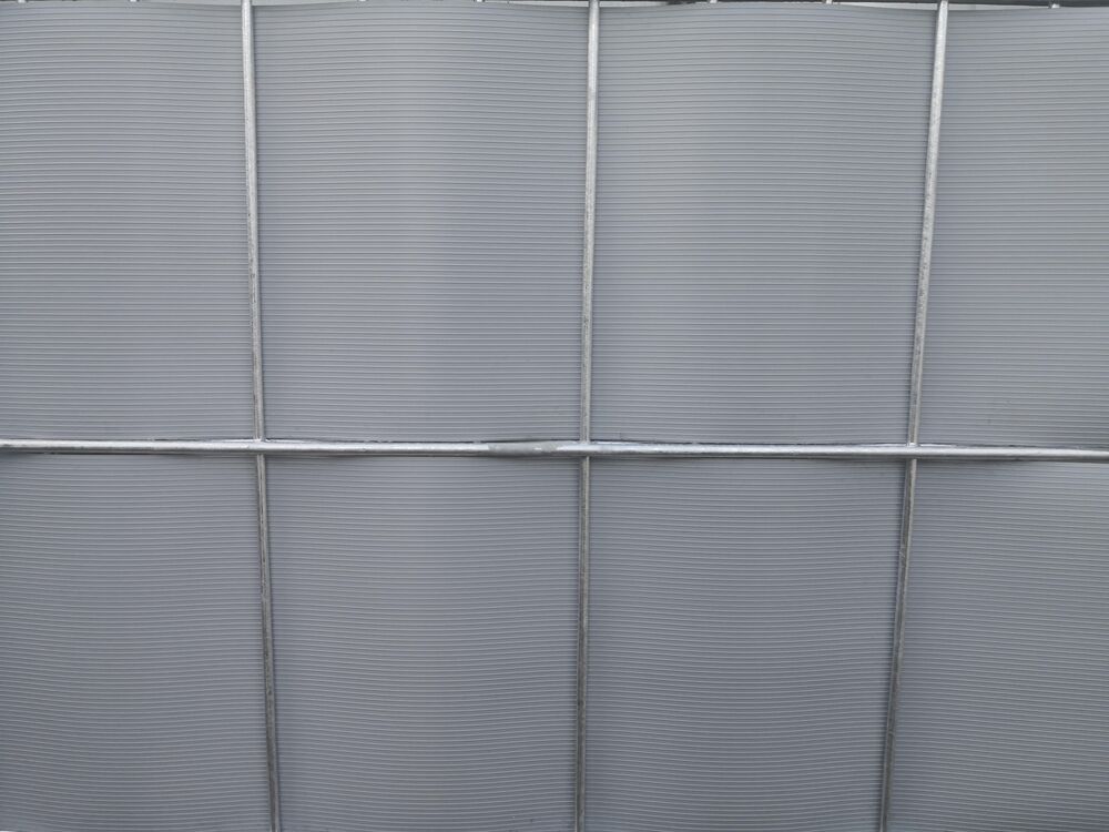 [Restposten] Sichtschutzstreifen Premium Smart Polypropylen 2.530 x 190 mm (1,1 mm Stärke) ähnlich RAL 7040 hellgrau geriffelt 