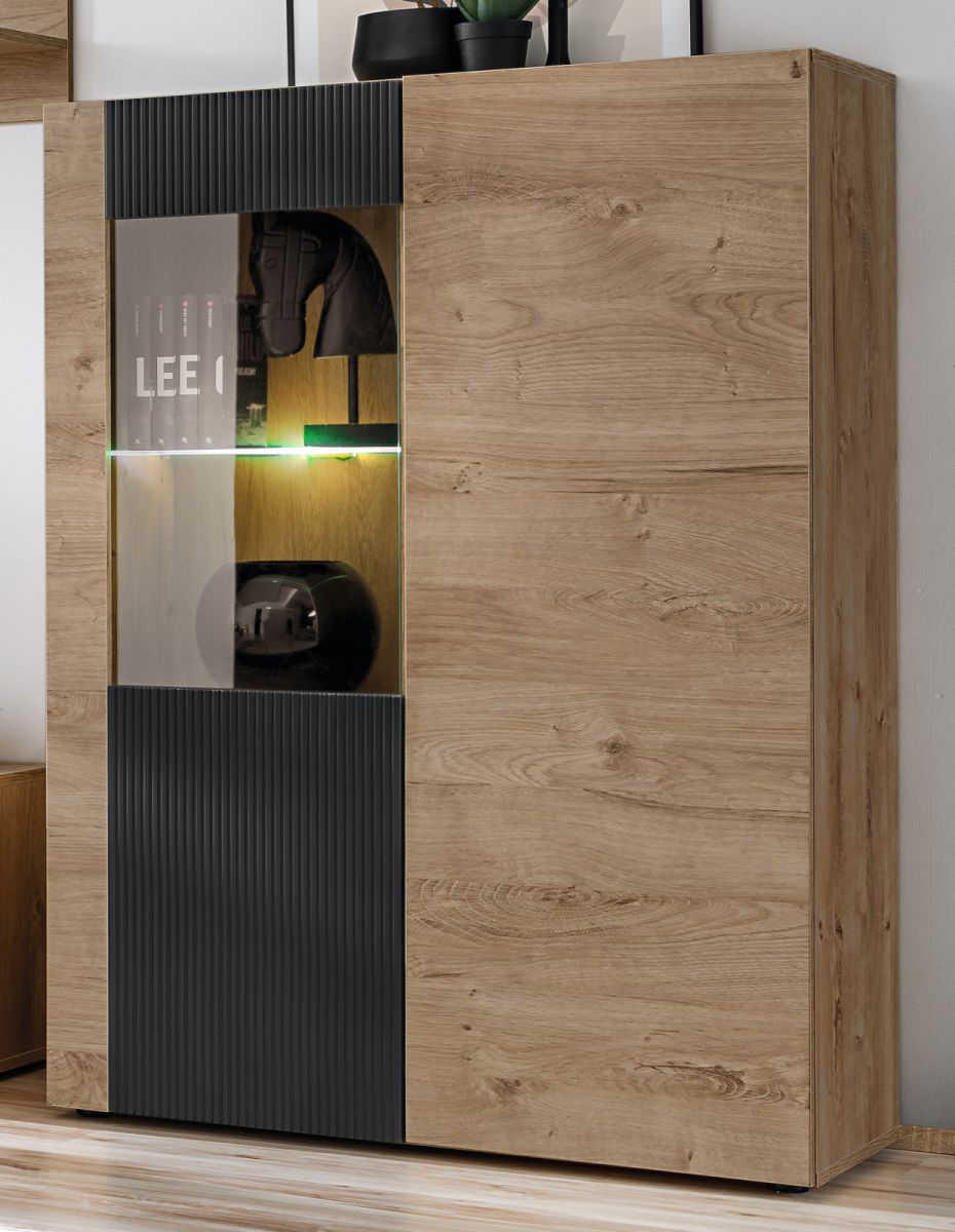 Highboard Heron in Eiche und Schwarz, Vitrine mit Beleuchtung, 90 x 132 cm