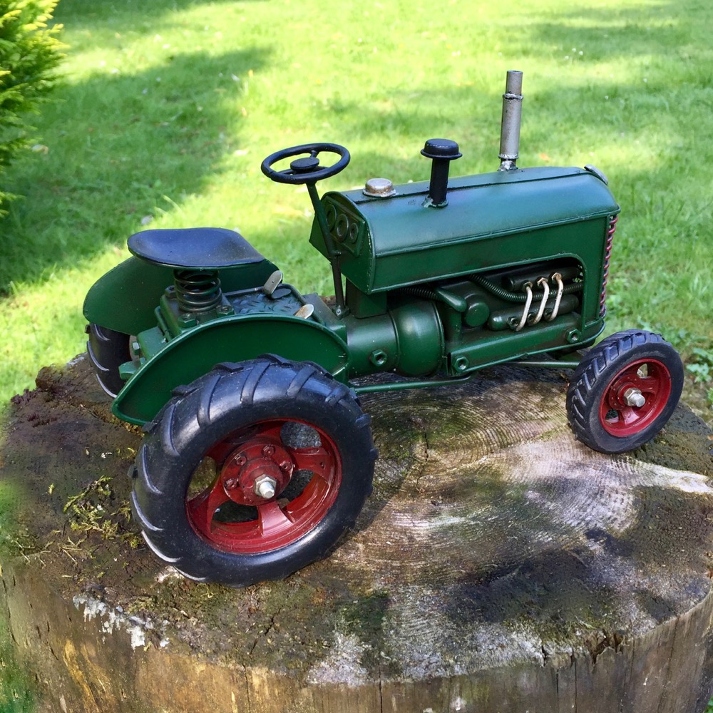 Schreibtisch Dekoration Blechspielzeug Oldtimer - Trecker alter grüner Traktor