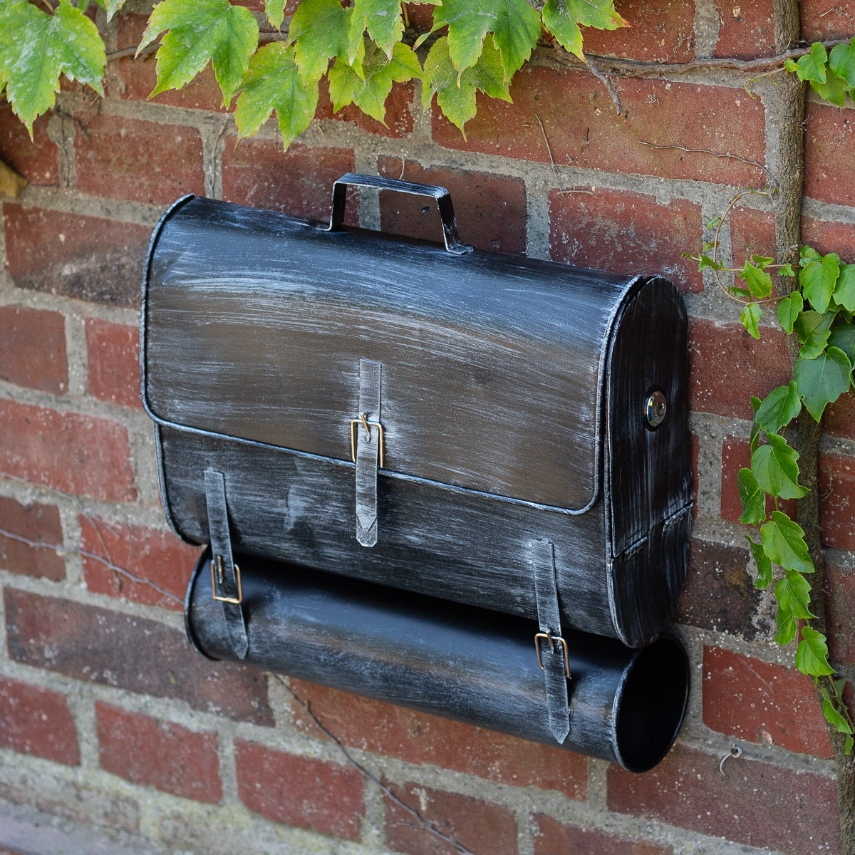 Briefkasten in Schultaschenform, Postkasten, Landhaus Wandbriefkasten