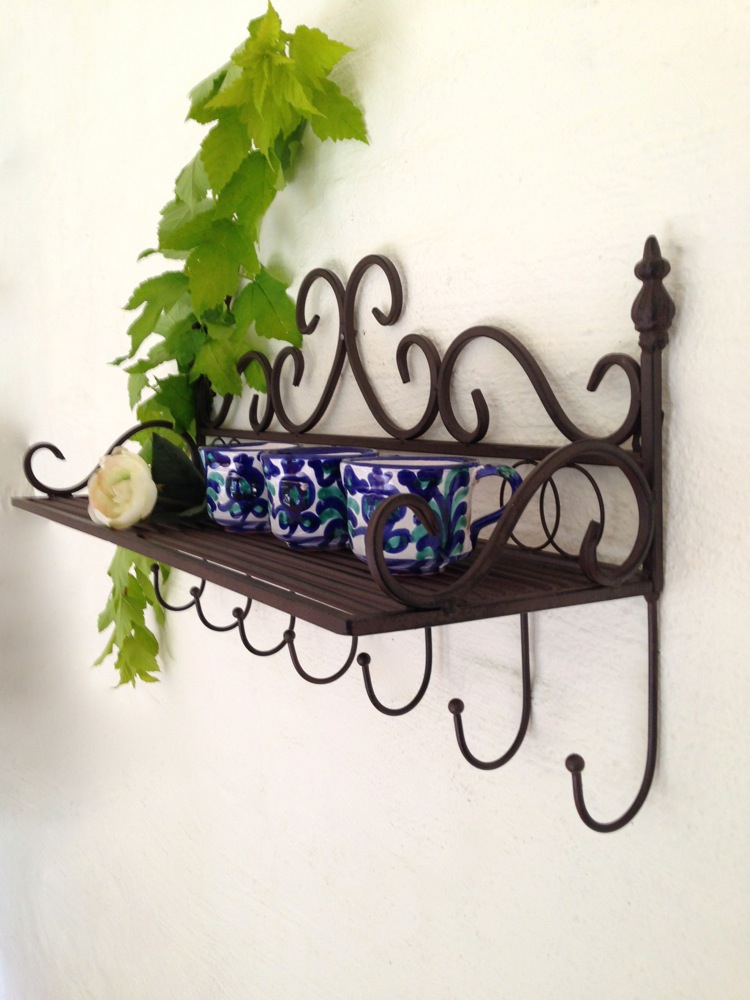 Handtuchregal, Regal f. Einrichtung Bad, Wandregal mit 1 Ablage + Kleider-Haken