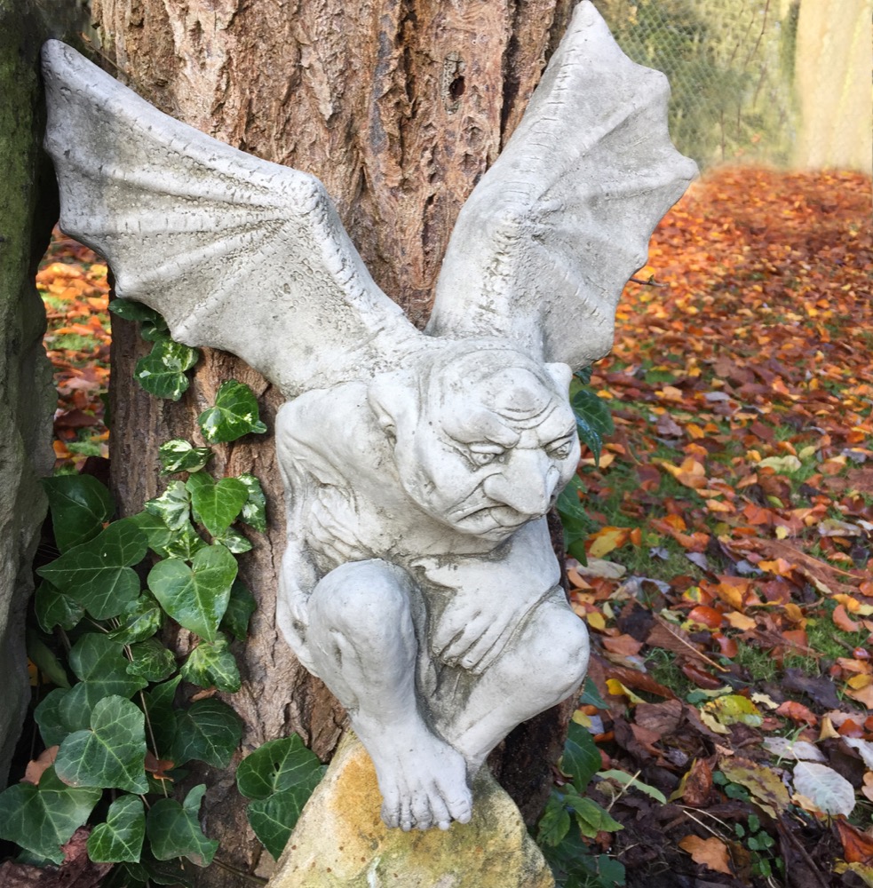 Gargoyle Fledermaus – Monster aus Stein Kathedralen Figuren Dämonen