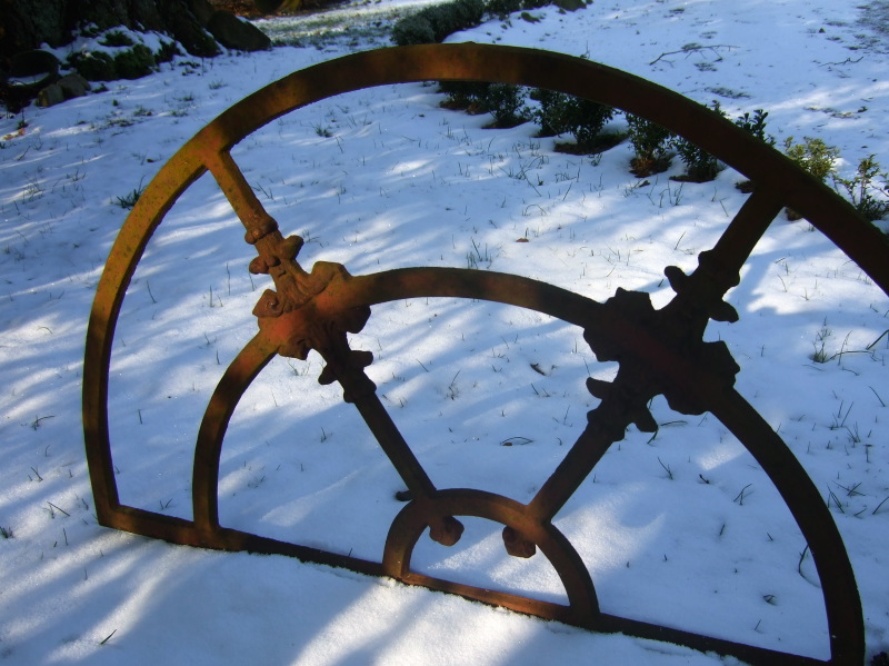 Eisenfenster-stilvolles Stallfenster als antik Fenster ,Fenster Roje, groß 94x52