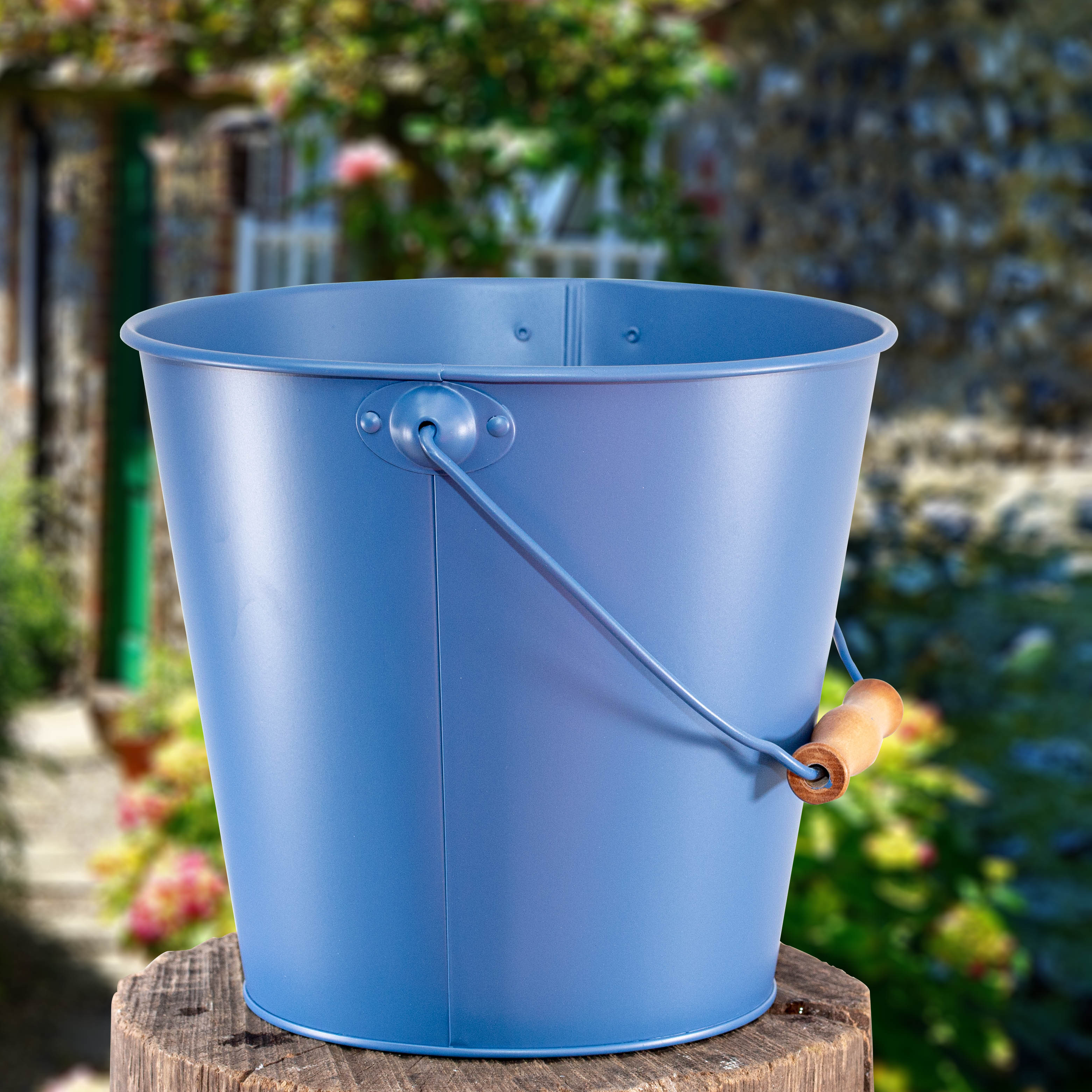 Blecheimer, Blau, Pflanzenkübel, Eimer als Deko