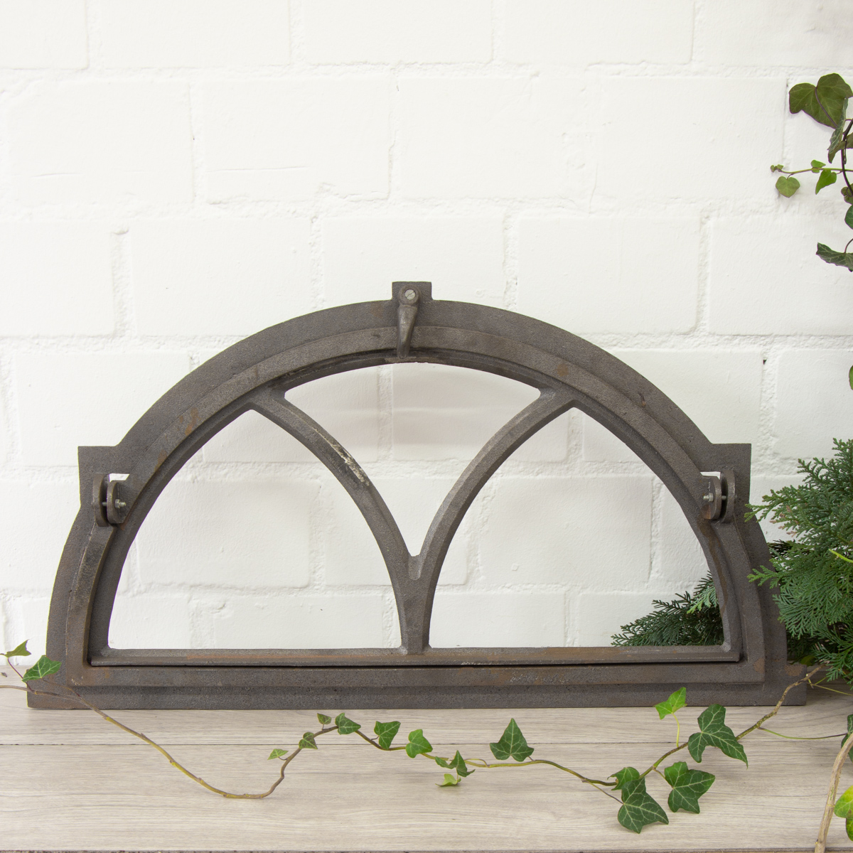Eisenfenster wie Antik, Fenster halbrund klappbar, in höchster Qualität