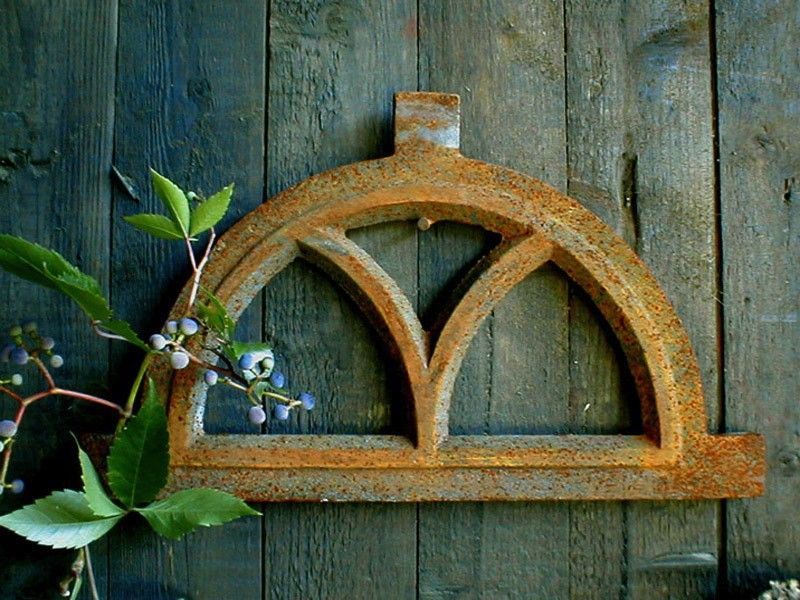 Eisenfenster, Fenster für Gartenmauer, ländlich, wie antik, halbrund klein 32x20
