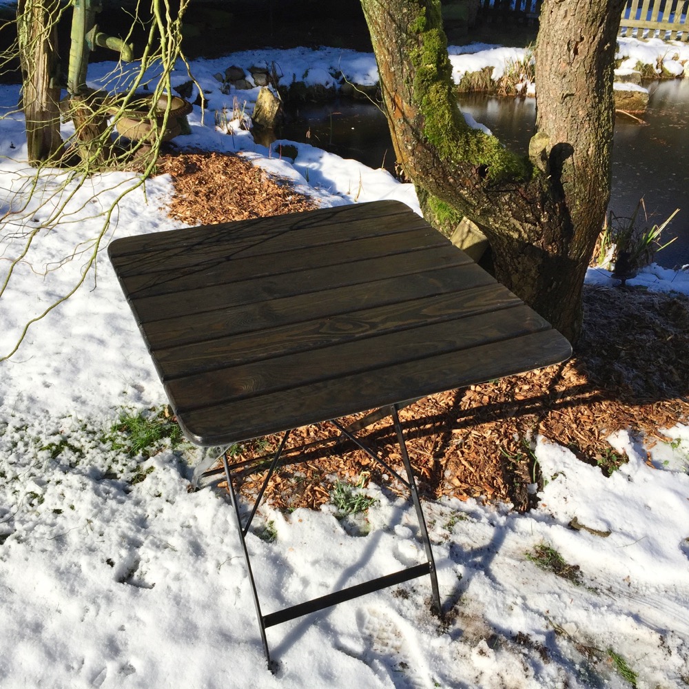 Hübscher Tisch für Balkon + Terrasse, Gartentische, Klapptisch mit Holz 70/70cm