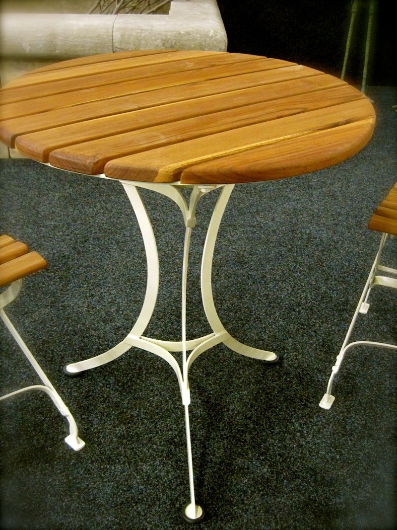 Gartentisch Capri, bezaubernde Nostalgie-Gartenmöbel aus Metall+Teakholz D 80cm