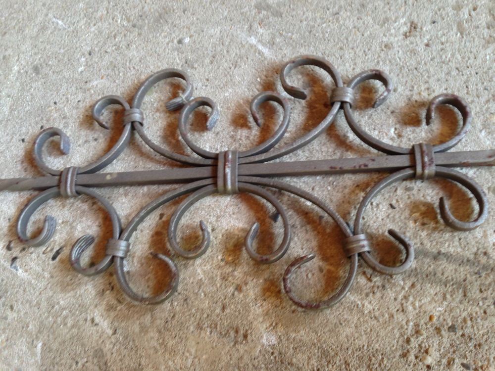 Gitter aus Schmiedeeisen zur Herstellung v Fenstergitter Balkon oder Rankgitter