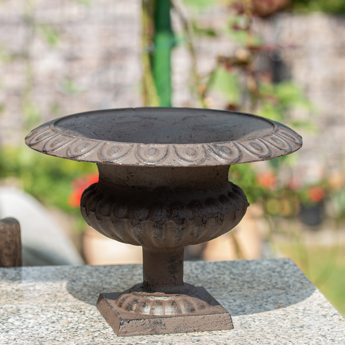 Französische Vase aus Gusseisen, Blumenvase,Gartendeko