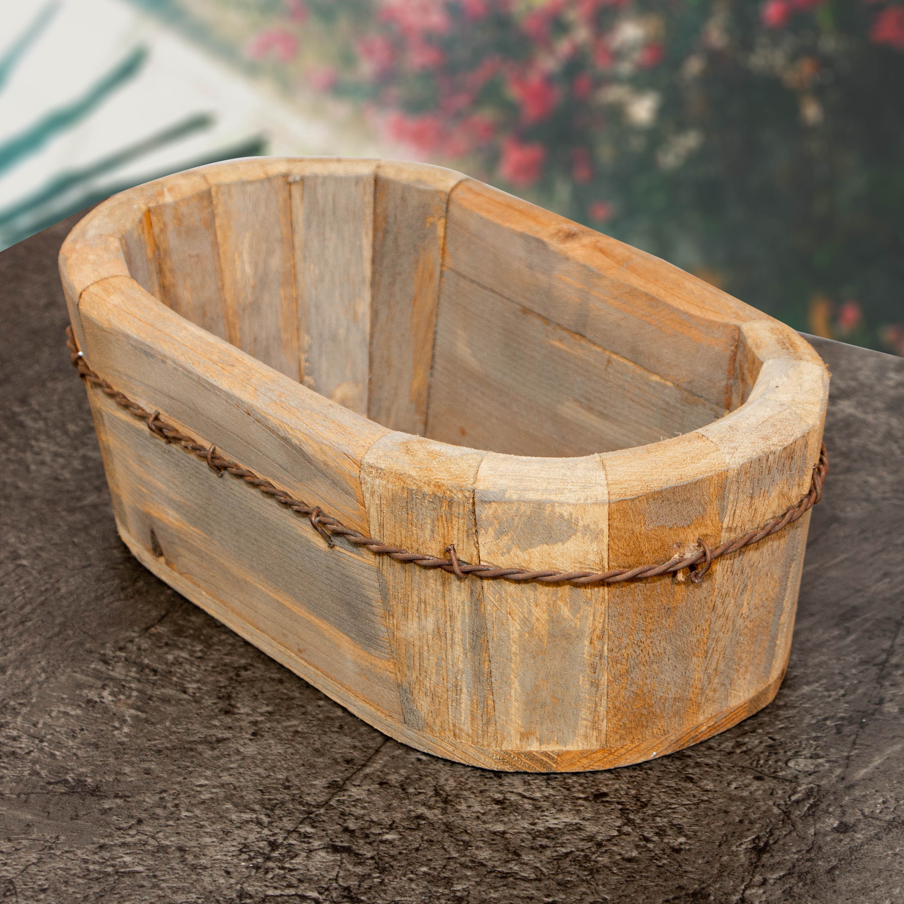 Holzschüssel, Groß, Oval, Eisen Applikationen, in Shabby- Chick