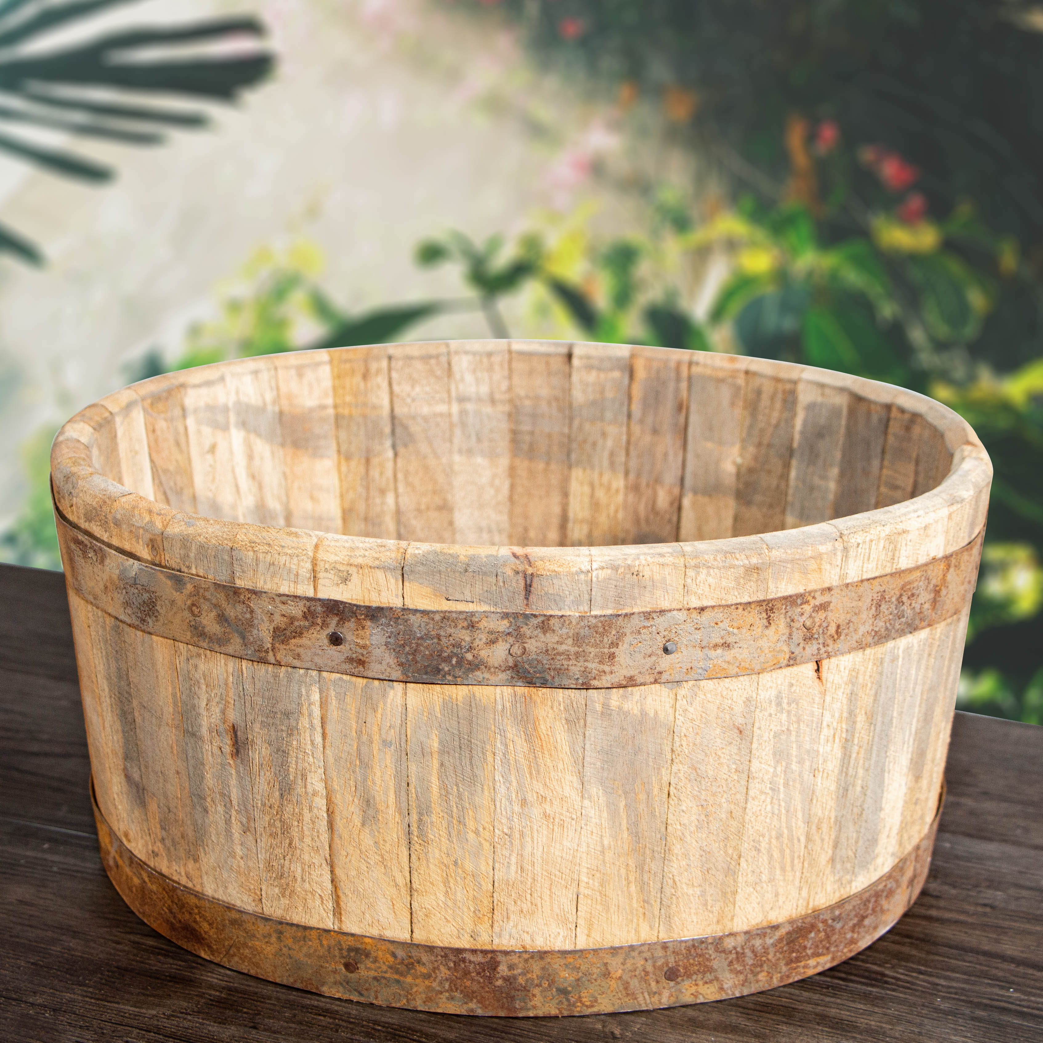 Holzschüssel, Groß, Eisen Applikationen, in Shabby- Chick