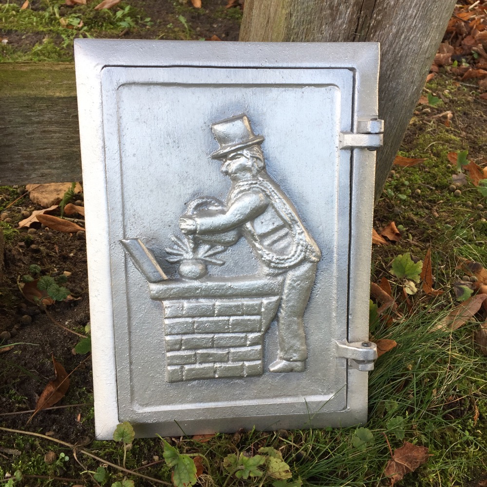 Antike Putz-Klappen Kamin Revisionstür Schornstein Schornsteinfeger Putzklappe