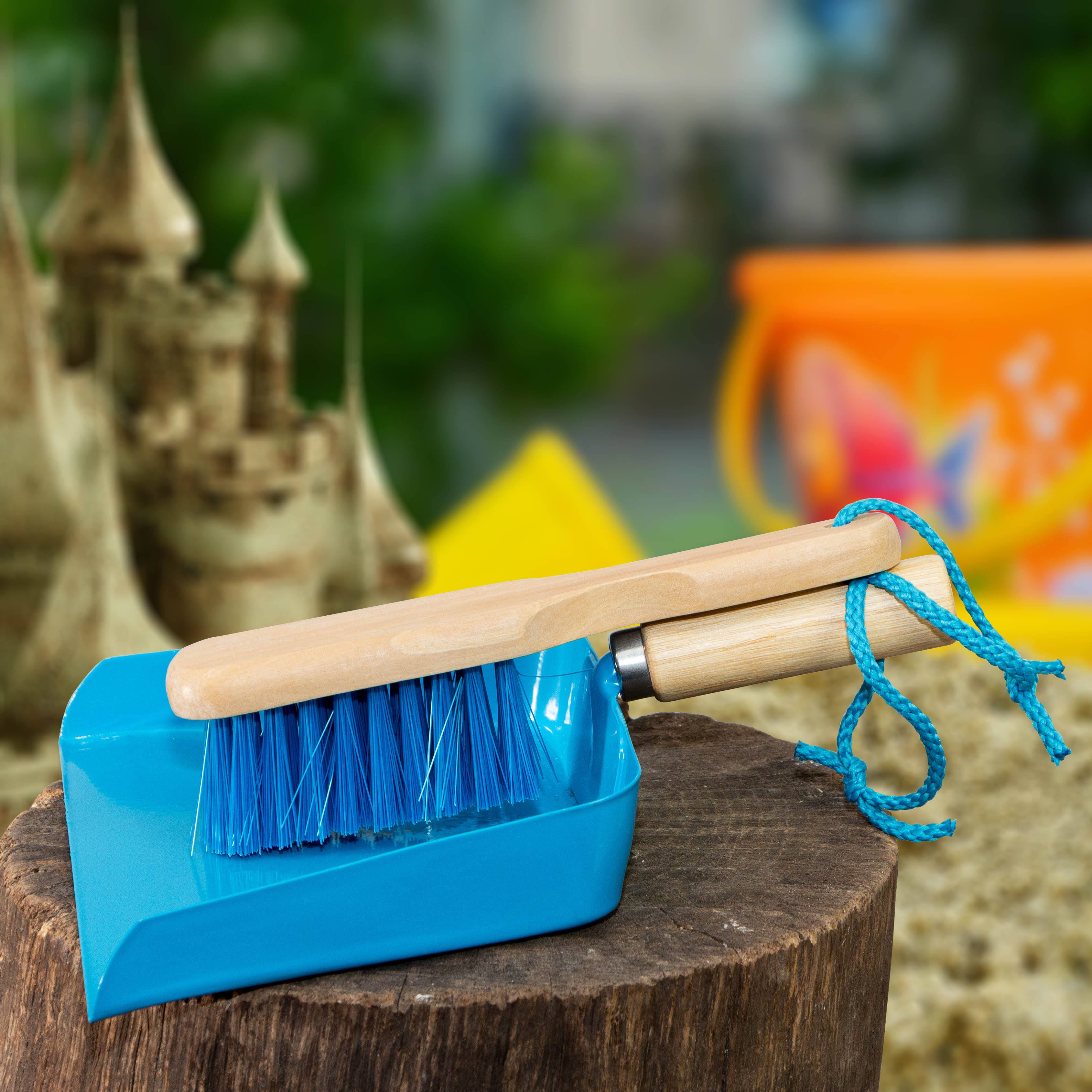 Kinder-Kehrblech & Besen als Gartengerät, Nylonhandfeger mit Holzgriff, Blau