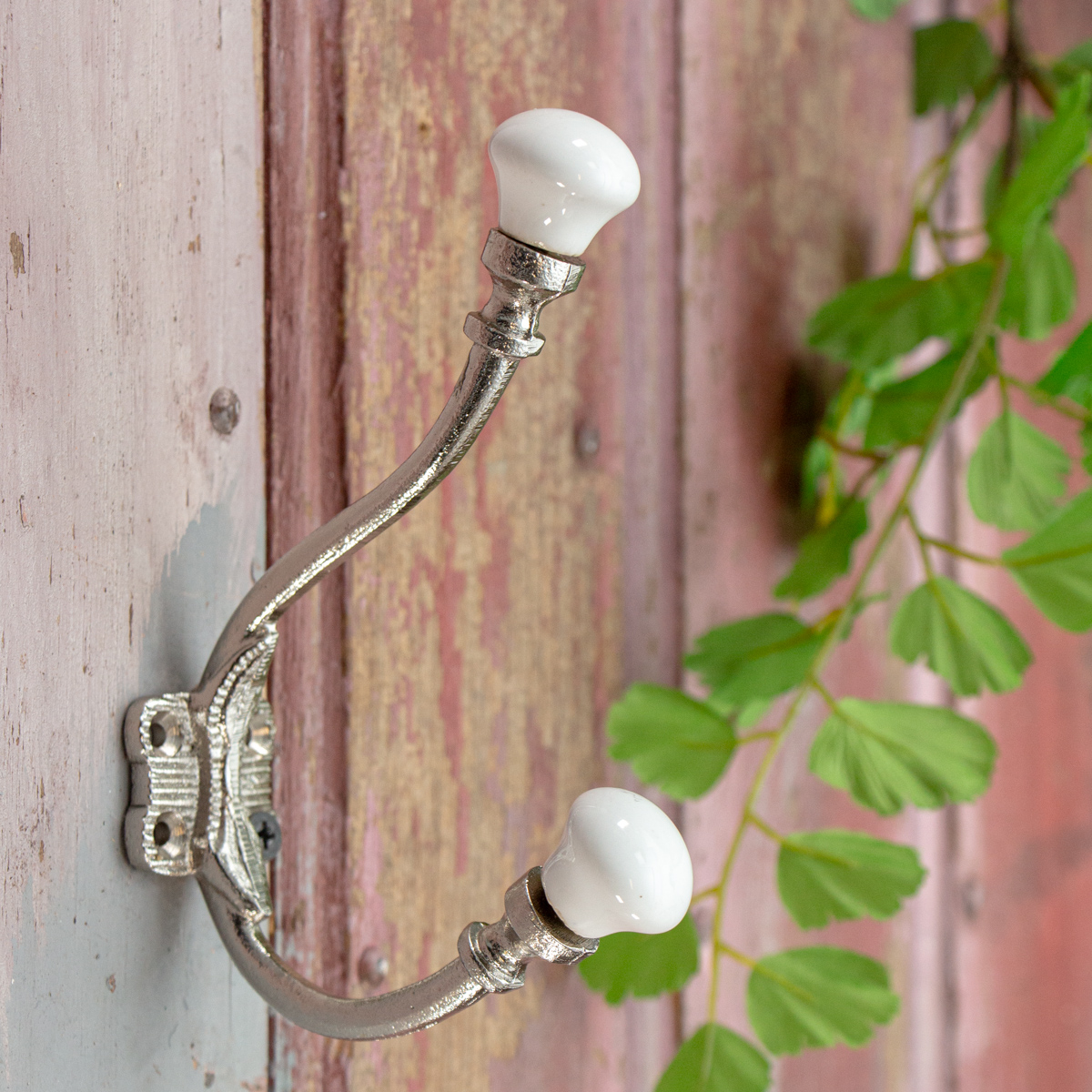 Kleiderhaken, verziert, Porzellan | Eisen, Silber, weiß | H 15,0 x B 3,5 cm