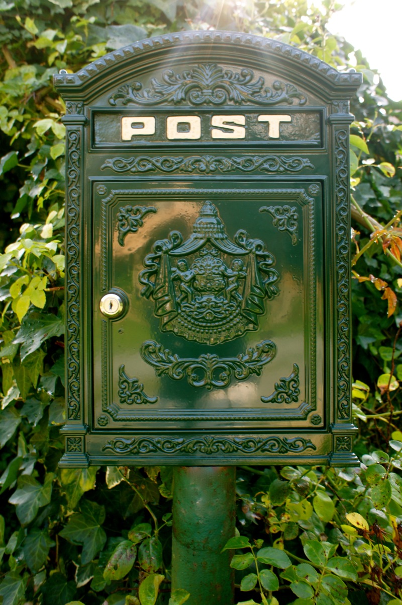 Briefkasten Postkasten,  Nostalgie Wandbriefkasten, englisch-antik Alu rostfrei