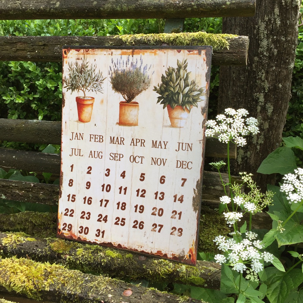 Traumhaft romantische Deko Kalender Kräuter Küche antik -Metall Küchenkalender
