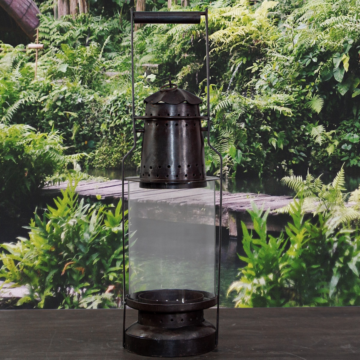 Laterne aus Metall, Öllampe, Windlicht, Kerzenhalter