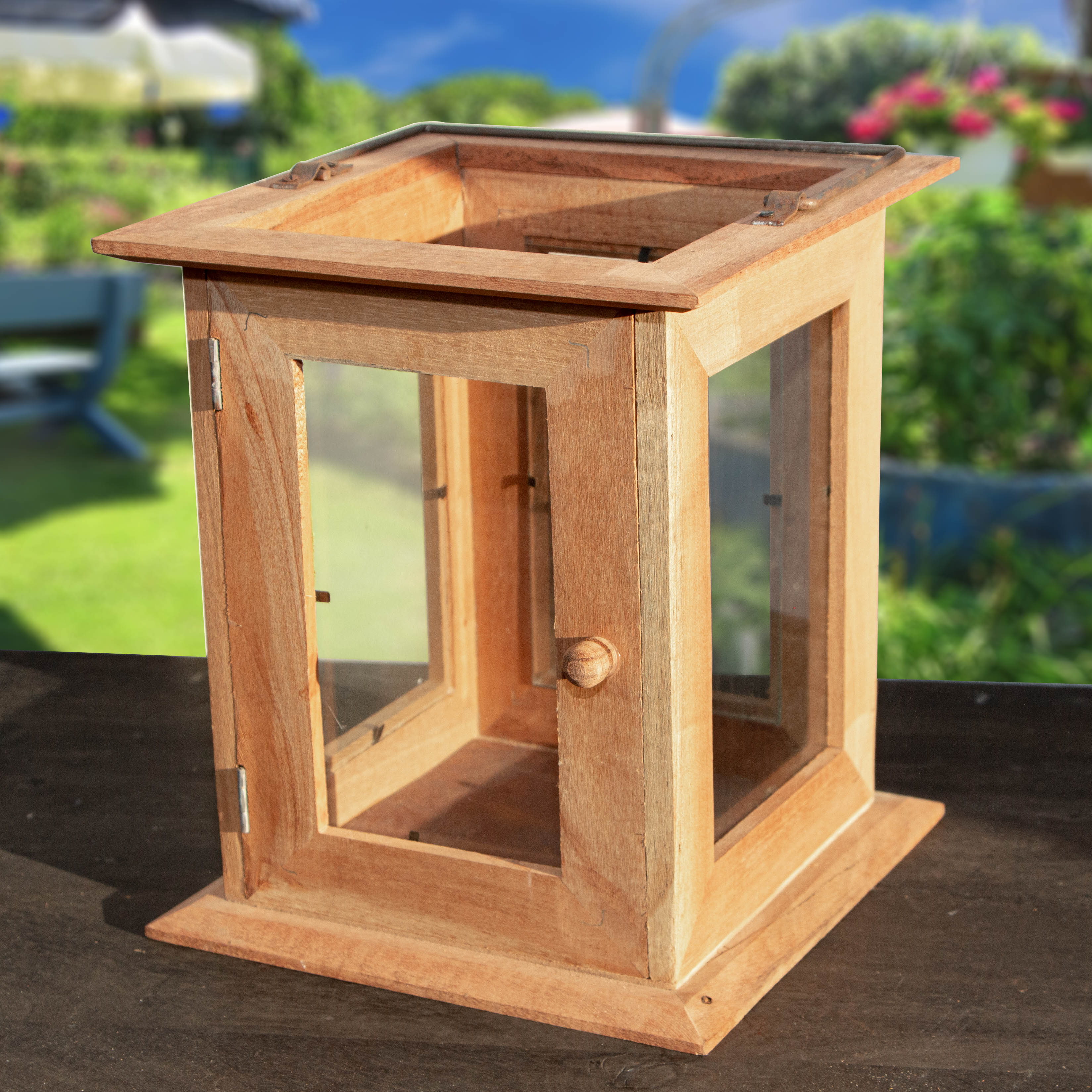 Laterne aus Holz - Glasscheiben, Tragehenkel, Windlicht, Kerzenhalter