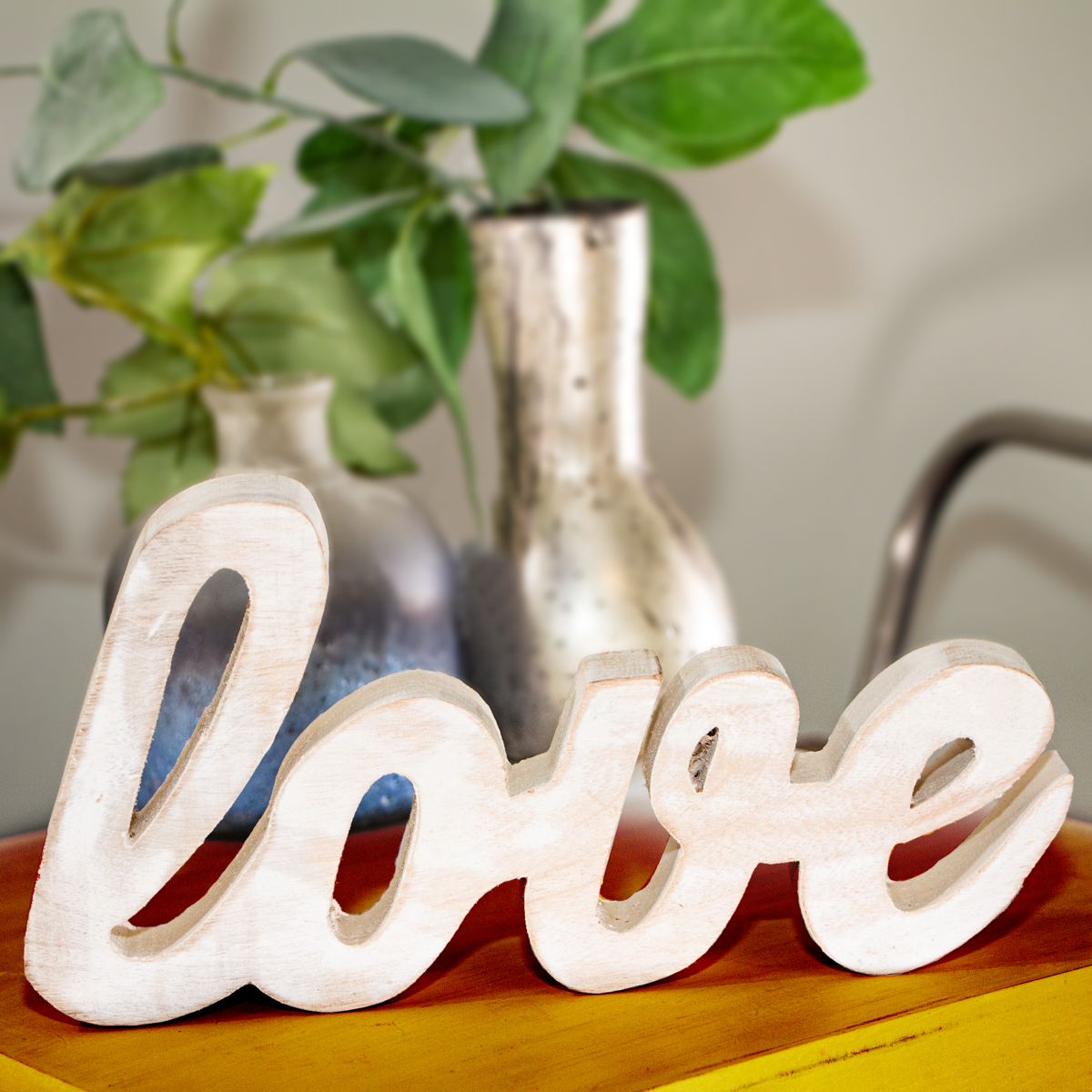 Holzfigur, 'Love', Weiß, Dekoration