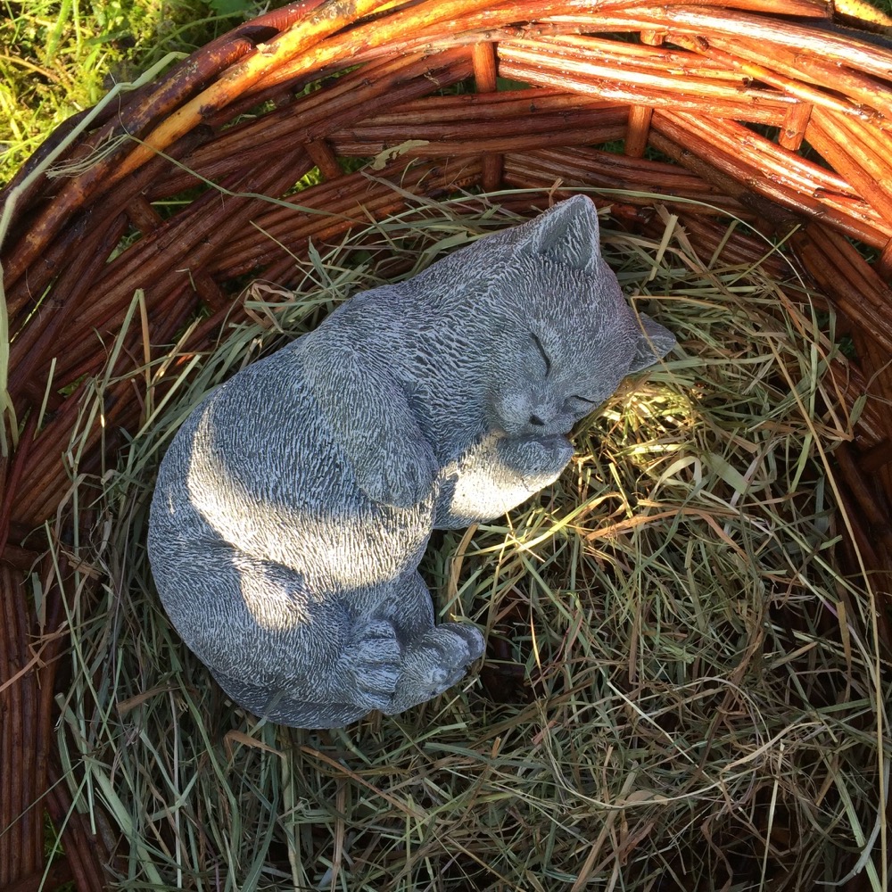 Kleine Katze -  verträumtes Kätzchen - Fensterbank Dekoration Katzen Tierfiguren