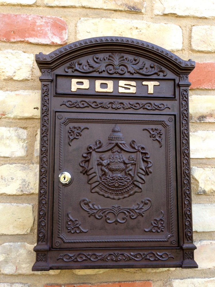 Briefkasten London braun aus Alu wie historisch englischer Wandbriefkasten