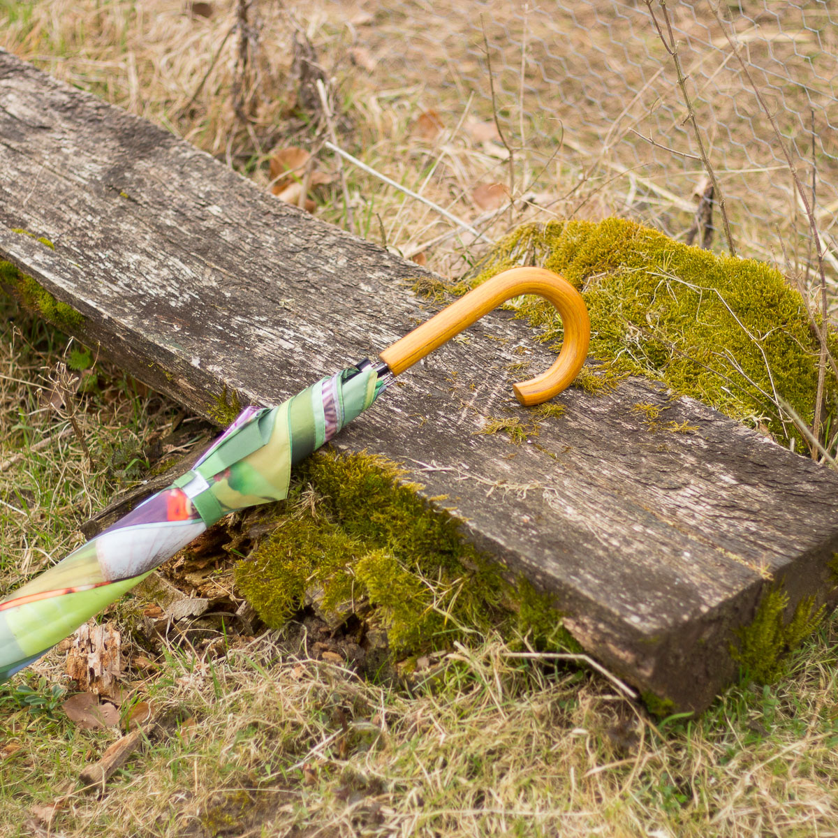 Regenschirm mit Schmetterlingen, Stockschirm mit Öffnungsautomatik