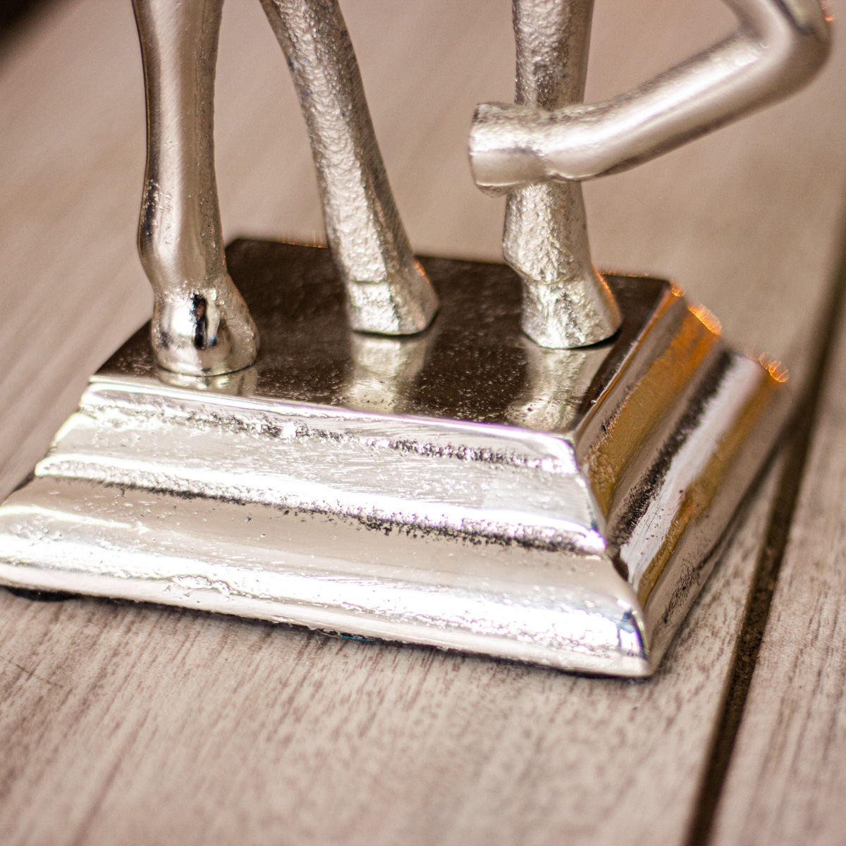 Glänzende Skulptur eines Rentier, Nickel beschichtet, Weihnachtsdeko