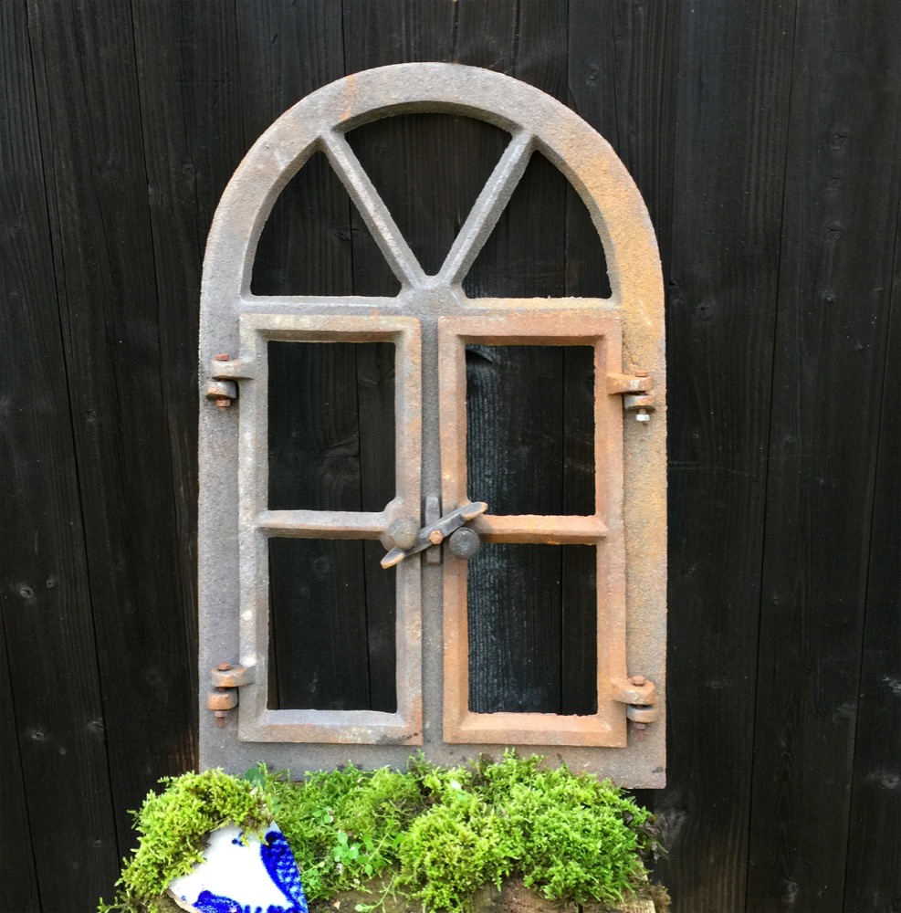 Eisenfenster Doppelflügel Fenster Rundbogen zum Öffnen Stallfenster wie antik