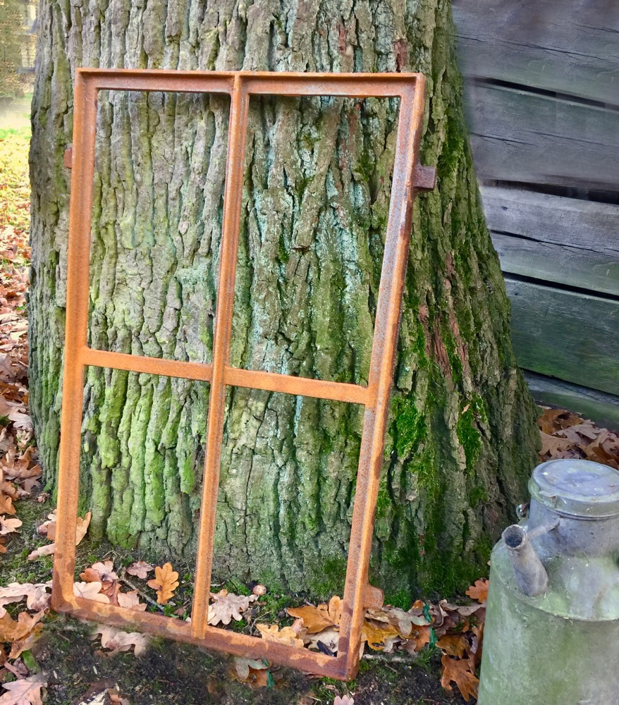 Eisenfenster Gartenmauer Sprossenfenster, Scheunenfenster Stall Fenster antik