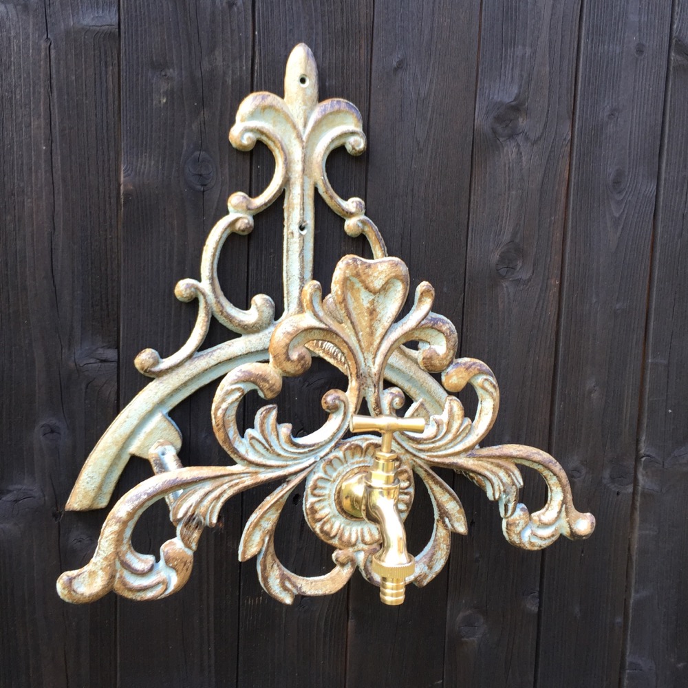 Garten Schlauchhalter mit Wasserhahn aus Gusseisen - Landhaus Dekoration